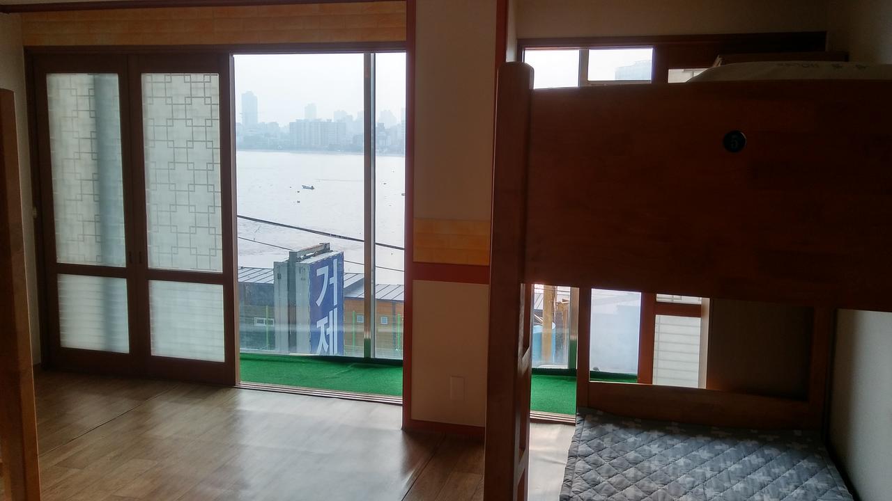 Yes Guesthouse Пусан Екстериор снимка
