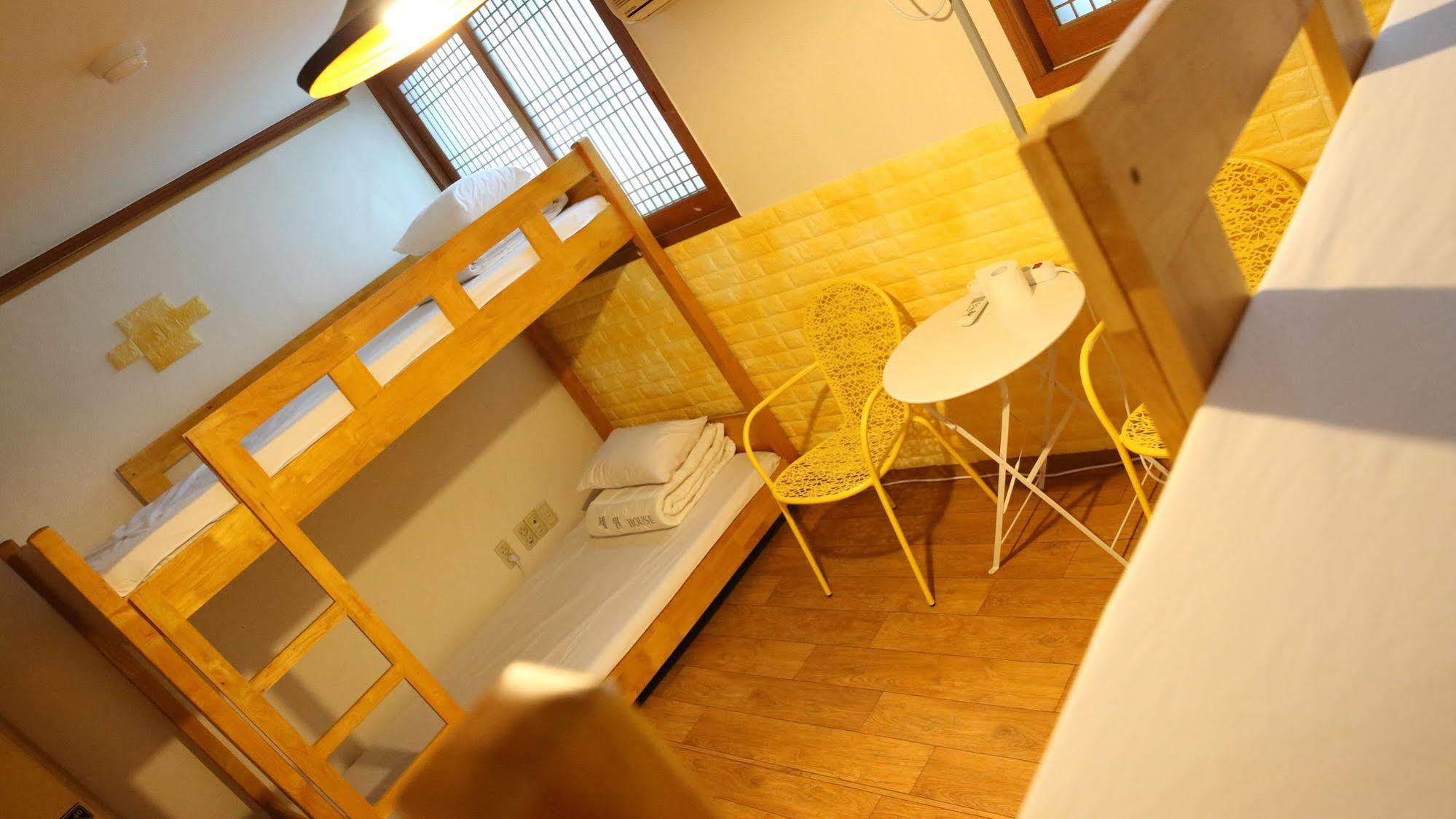 Yes Guesthouse Пусан Екстериор снимка